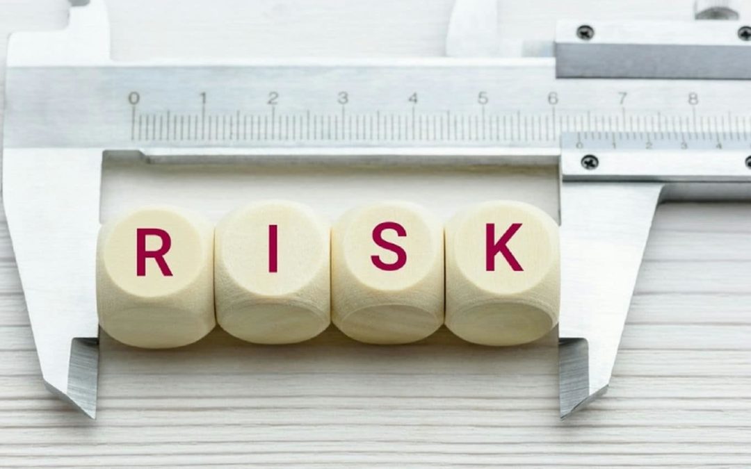 Na jakiej podstawie ocenia się poziom ryzyka zawodowego?